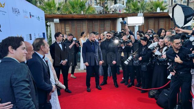 La Cannes, asigurând protecția actorului Kevin Spacey