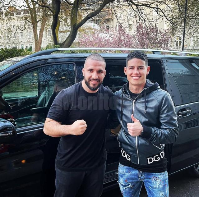 Alături de fotbalistul James Rodrigues