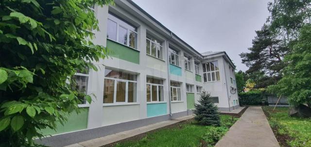 Reabilitarea a trei clădiri ale Colegiului „Lațcu Vodă” din Siret, finalizată cu un an înainte de termen