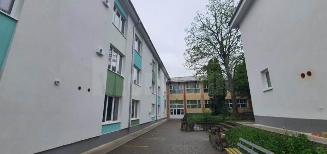Reabilitarea a trei clădiri ale Colegiului „Lațcu Vodă” din Siret, finalizată cu un an înainte de termen