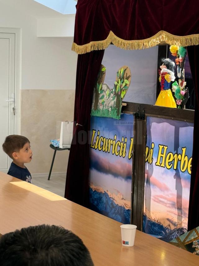 Mai mulți copii adoptați, dar și bătrâni de la Centrul de Recuperare și Reabilitare Neuropsihiatrică de la Sasca Mică au marcat, împreună, Ziua Adopției