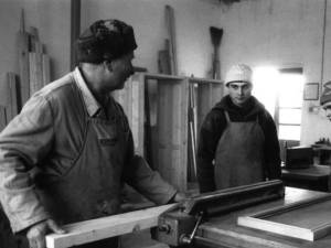 Presa veche 2 mai cu foto FABRICA DE BINALE (1)