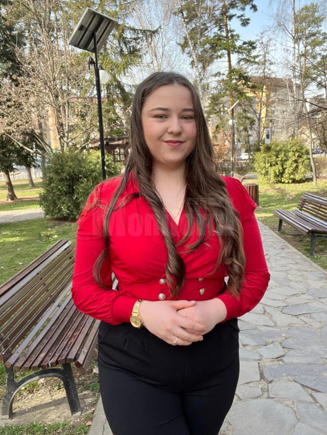 Studenta Elena Bejenaru a obținut de asemenea Premiul I la Sesiunea de Comunicări Științifice Studențești de la Galați