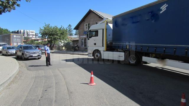 Restricții rutiere majore în Fălticeni: Traficul greu, deviat prin centrul orașului timp de trei zile