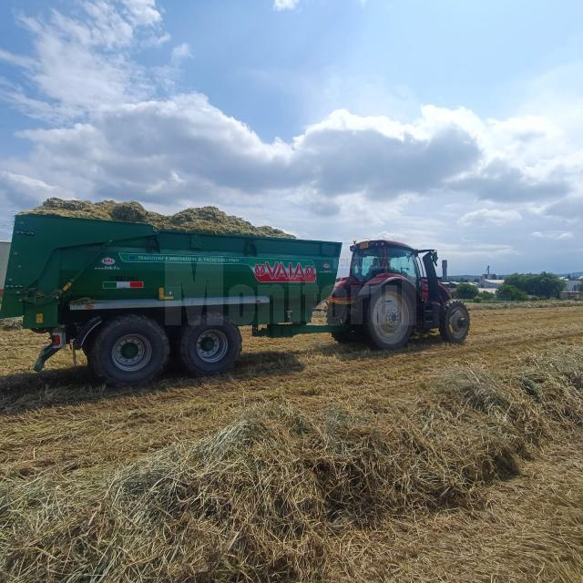 Tractor cu secară tocată