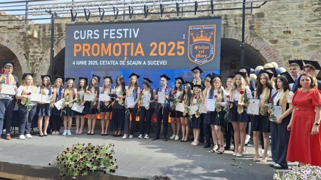 Ultimul clopoțel al promoției cu numărul 165 a Colegiului ”Ștefan cel Mare”