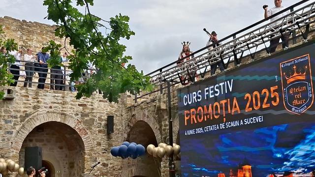 Ultimul clopoțel al promoției cu numărul 165 a Colegiului ”Ștefan cel Mare”