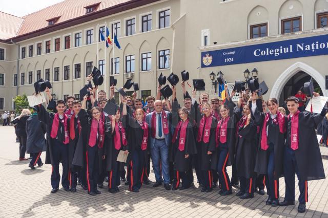 Festivitatea de absolvire Foto elev sergent Matei Trofin
