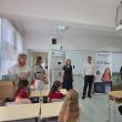 Competiție educațională de limbă engleză pentru copiii de clasa I  la LTSM Cajvana. Învățarea prin joacă