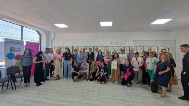 Emoția și personalitatea artistică a 100 de actori se regăsesc în portretele realizate de caricaturistul Ovidiu Stanciu, expuse la Galeria Zamca
