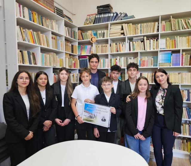 Opt distincții, dintre care cinci premii I, obținute de Colegiul „Hurmuzachi” la concursul național “CDIdei în cărți”