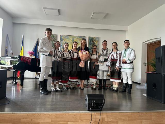 „Bucovină, te cântăm!”, recitalul elevilor clasei de canto popular de la Colegiul de Artă