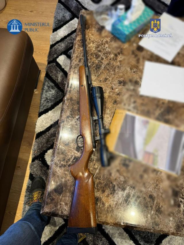 Polițiștii au ridicat de la suceveni 30 de arme achiziționate ilegal, de pe piața neagră