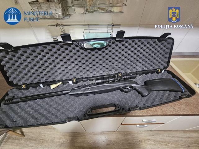 Polițiștii au ridicat de la suceveni 30 de arme achiziționate ilegal, de pe piața neagră