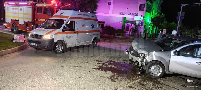 Un autoturism în care se aflau cinci oameni, izbit în intersecție de un minor de 16 ani, la volanul mașinii tatălui său