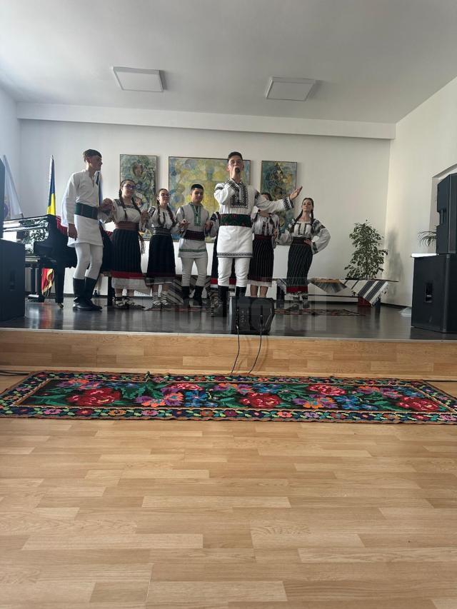 „Bucovină, te cântăm!”, recitalul elevilor clasei de canto popular de la Colegiul de Artă