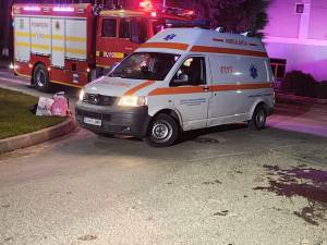 Un autoturism în care se aflau cinci oameni, izbit în intersecție de un minor de 16 ani, la volanul mașinii tatălui său