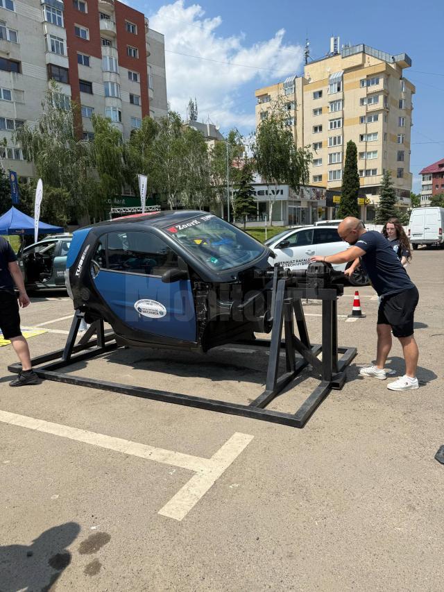 Simulator de accident prin răsturnare