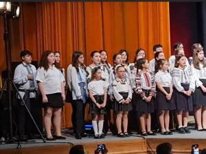 Muzica vibrantă a lui Ciprian Porumbescu, ascultată cu emoție de sute de spectatori, la Suceava