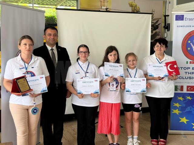 Profesori și elevi de la Școala Gimnazială Nr. 4 Suceava, în Turcia, în cadrul unui proiect Erasmus+ de prevenire și combatere a bullyingului