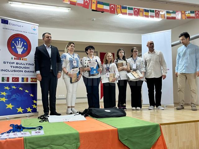 Profesori și elevi de la Școala Gimnazială Nr. 4 Suceava, în Turcia, în cadrul unui proiect Erasmus+ de prevenire și combatere a bullyingului