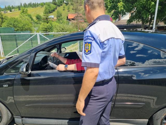 I-au fost ridicate plăcuțele de înmatriculare, dar a ignorat acest aspect și a continuat plimbările