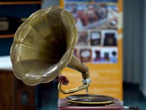 Muzeul Radioului, cu peste 600 de exponate, va fi inaugurat vineri