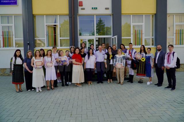 Concurs județean la Rădăuți - prezența Luminii și a Soarelui, în lumea satului de altădată
