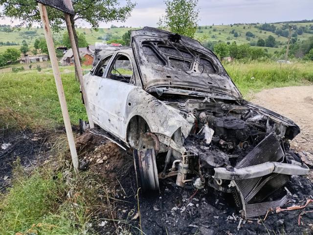 I-a luat foc mașina în trafic și a ajuns în arest pentru că era băut și nu avea permis