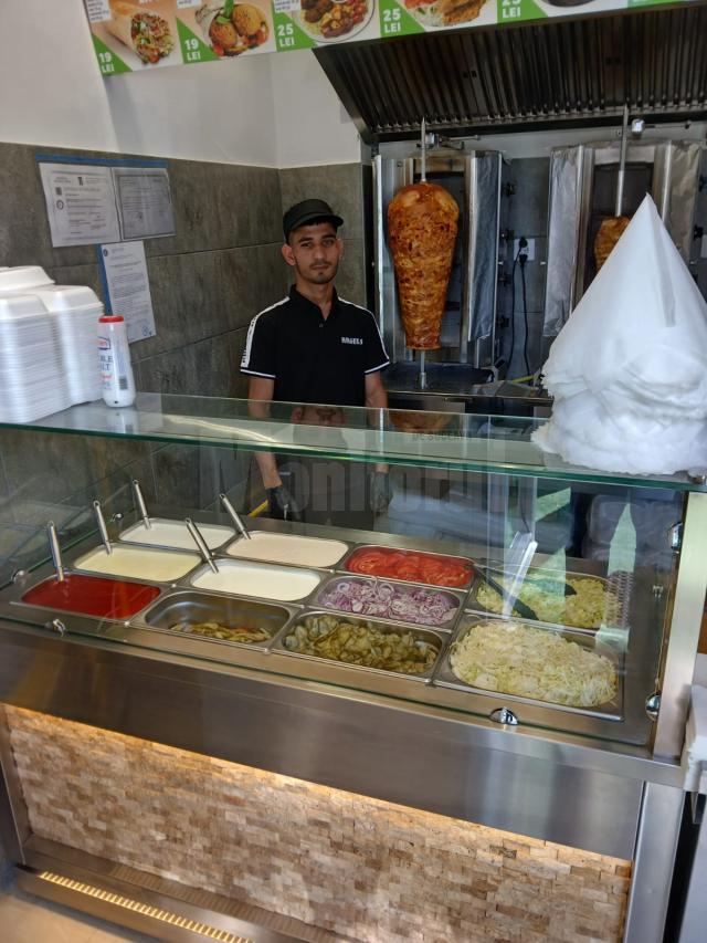 Tanarul afgan care a  ajuns sa aiba propria afacere