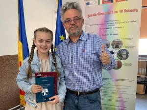 Agata alături de insp Daniel Hrenciuc