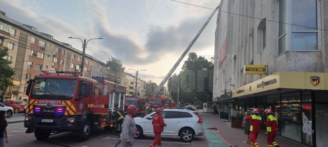 Incendiu la sala de sport situată la ultimul etaj al Complexului Comercial "Bucovina"