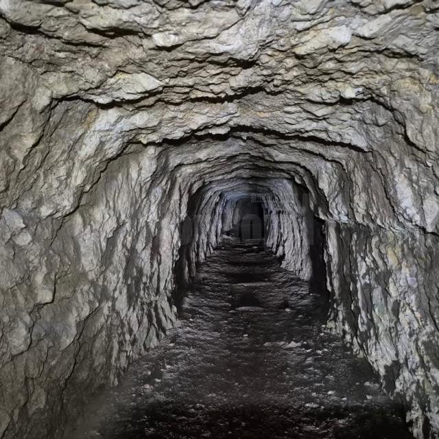 Interiorul minei