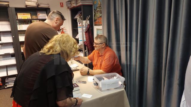 Trei ore de poveste și cu povești despre marele poet Cezar Ivănescu, spuse de scriitorul Viorel Ilișoi, la Suceava