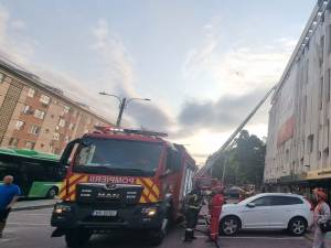 Incendiu la sala de sport situată la ultimul etaj al Complexului Comercial "Bucovina"
