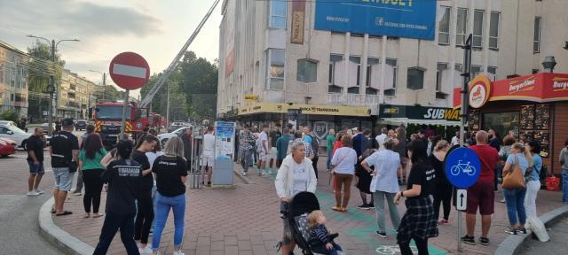 Incendiu la sala de sport situată la ultimul etaj al Complexului Comercial "Bucovina"