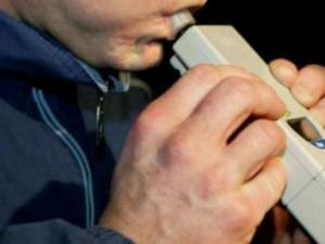 Accident provocat de un șofer beat turtă, care a pătruns pe contrasens