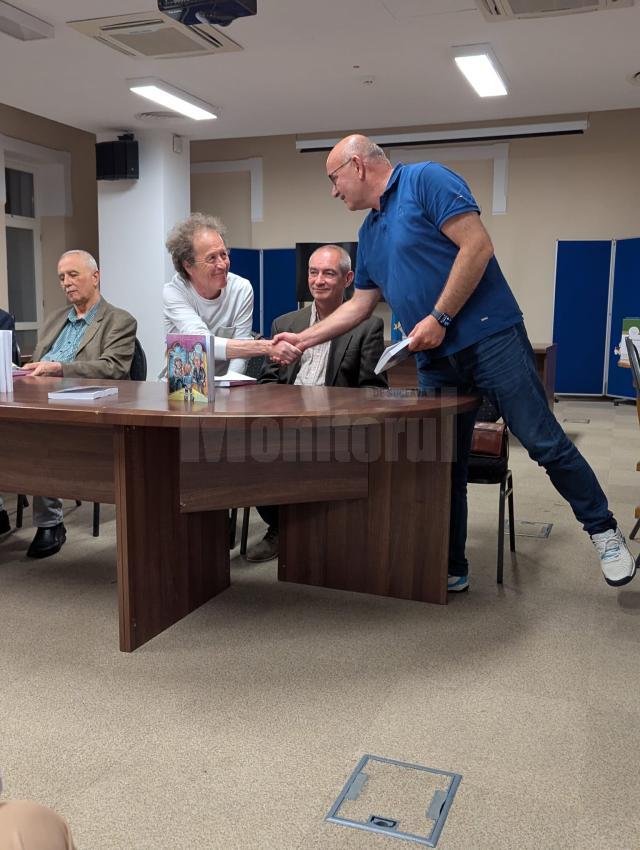 Lansarea volumului „Lumea prezentată sucevenilor. N-ai economist... vine Dan”, semnat de Dan Strutinschi