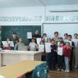 Doamnele prof. înv. primar Evenden Alina Mariana și Murariu Mariana, împreună cu elevii claselor primare