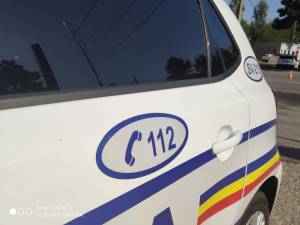 Polițiștii au imobilizat un tânăr care amenința că se aruncă de podul de lângă Bazar