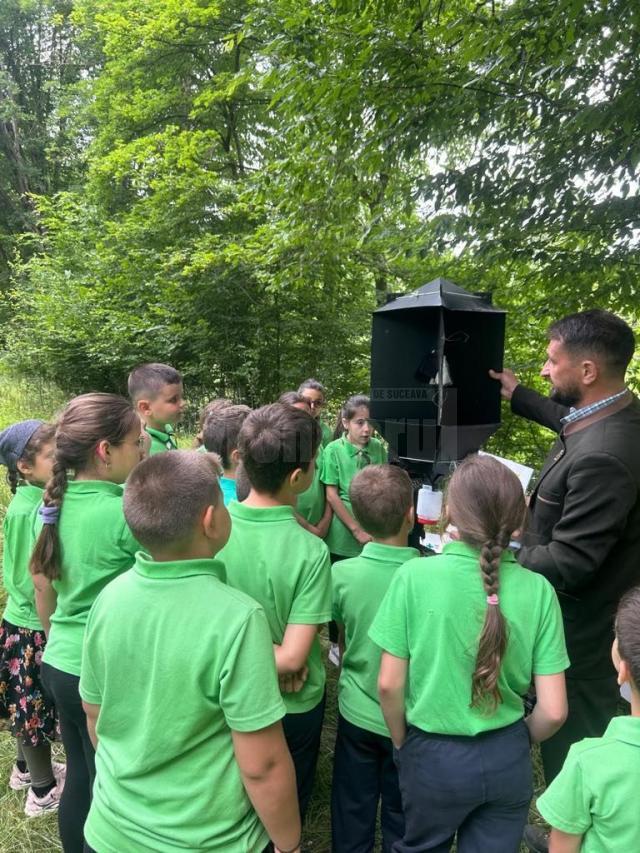 Elevi de la Şcoala Gimnazială Pârteştii de Sus, „silvicultori pentru o zi”