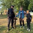 Polițiștii, acțiune de prevenire dar și de interacțiune cu publicul, prin intermediul câinelui Rey