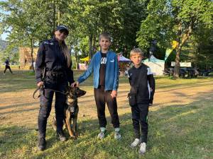 Polițiștii, acțiune de prevenire dar și de interacțiune cu publicul, prin intermediul câinelui Rey