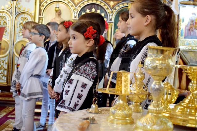 „Și cred că o copilărie e-o mică Sfântă Liturghie.” Activitate metodică a profesorilor de religie, la Putna