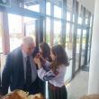 Academicianul Mihai Cimpoi a fost întâmpinat cu pâine şi sare
