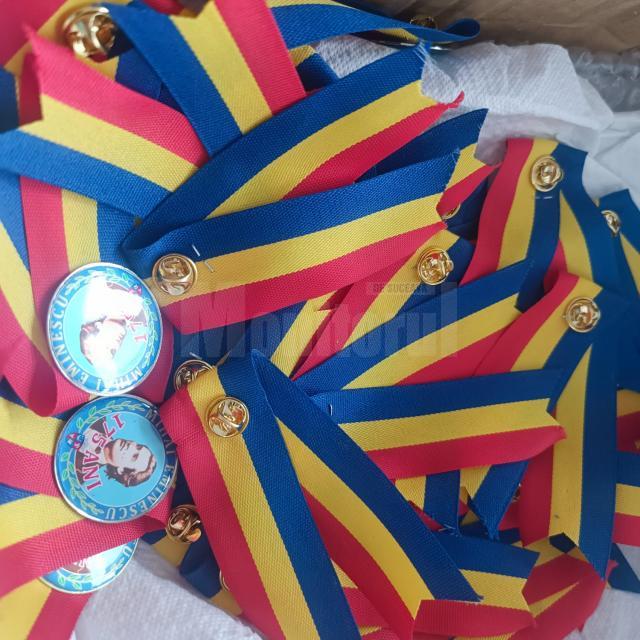 Insingne oferite tuturor participanților la eveniment