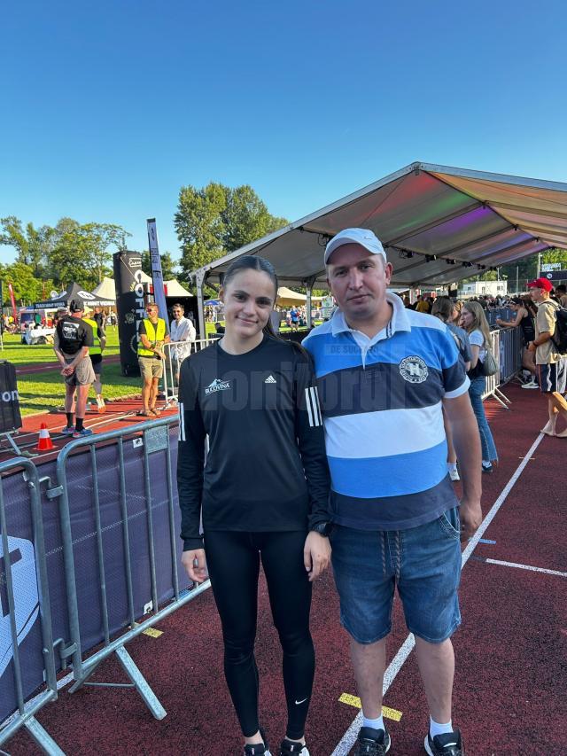 Claudia Costiuc alături de antrenorul Cristian Prâsneac