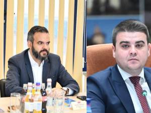 Directorul general al Wizz Air Malta, Mauro Peneda, și președintele CJ Suceava, Gheorghe Șoldan