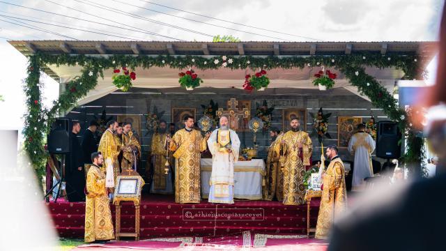 Binecuvântare și bucurie duhovnicească la hramul Mănăstirii Părhăuți, Duminica Tuturor Sfinților