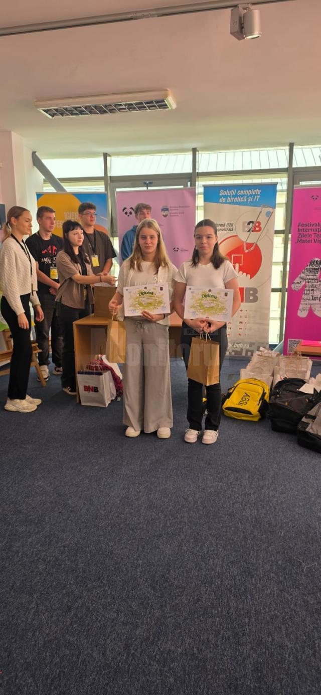 Expoziția „Nature Freaks”, la Teatrul „Matei Vișniec”, realizată de elevi pasionați, creativi și conștienți de importanța protejării mediului